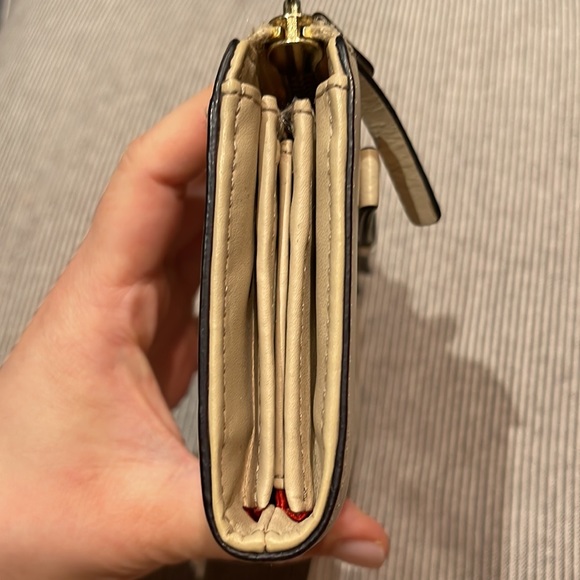 Kate Spade wallet - Picture 5 of 9